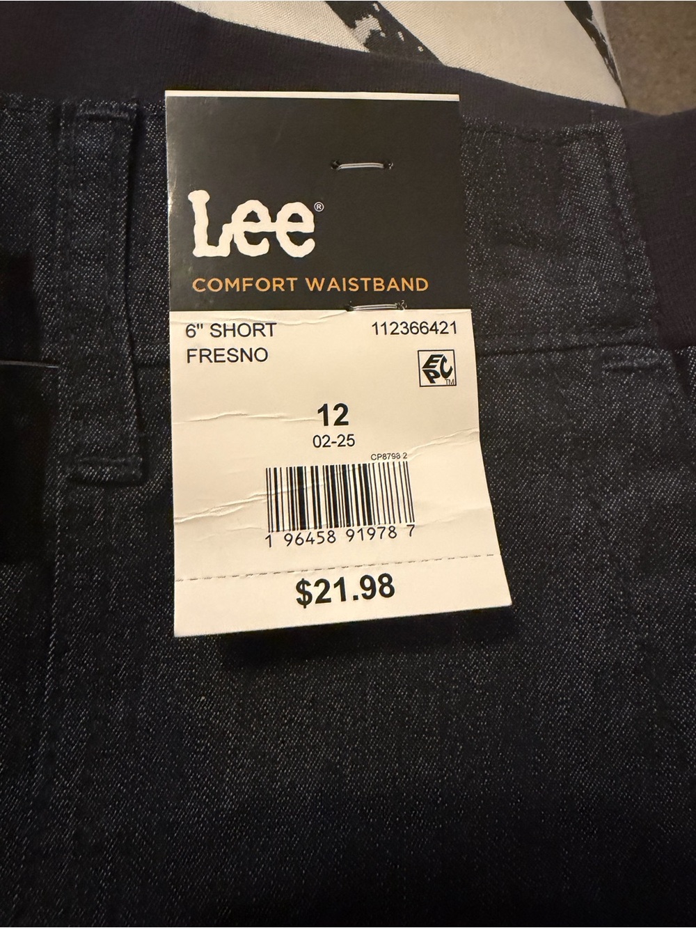 Lee Women’s Dark Navy Flat Front Shorts - Picture 2 of 2